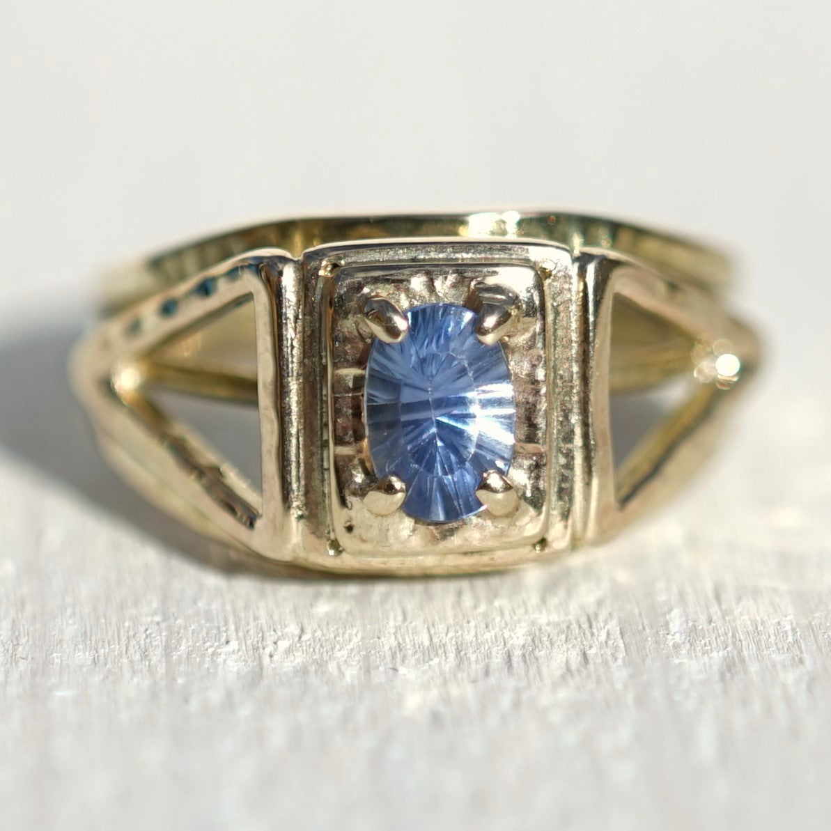 9ct Gold and Blue Sapphire Signet Ring, size N