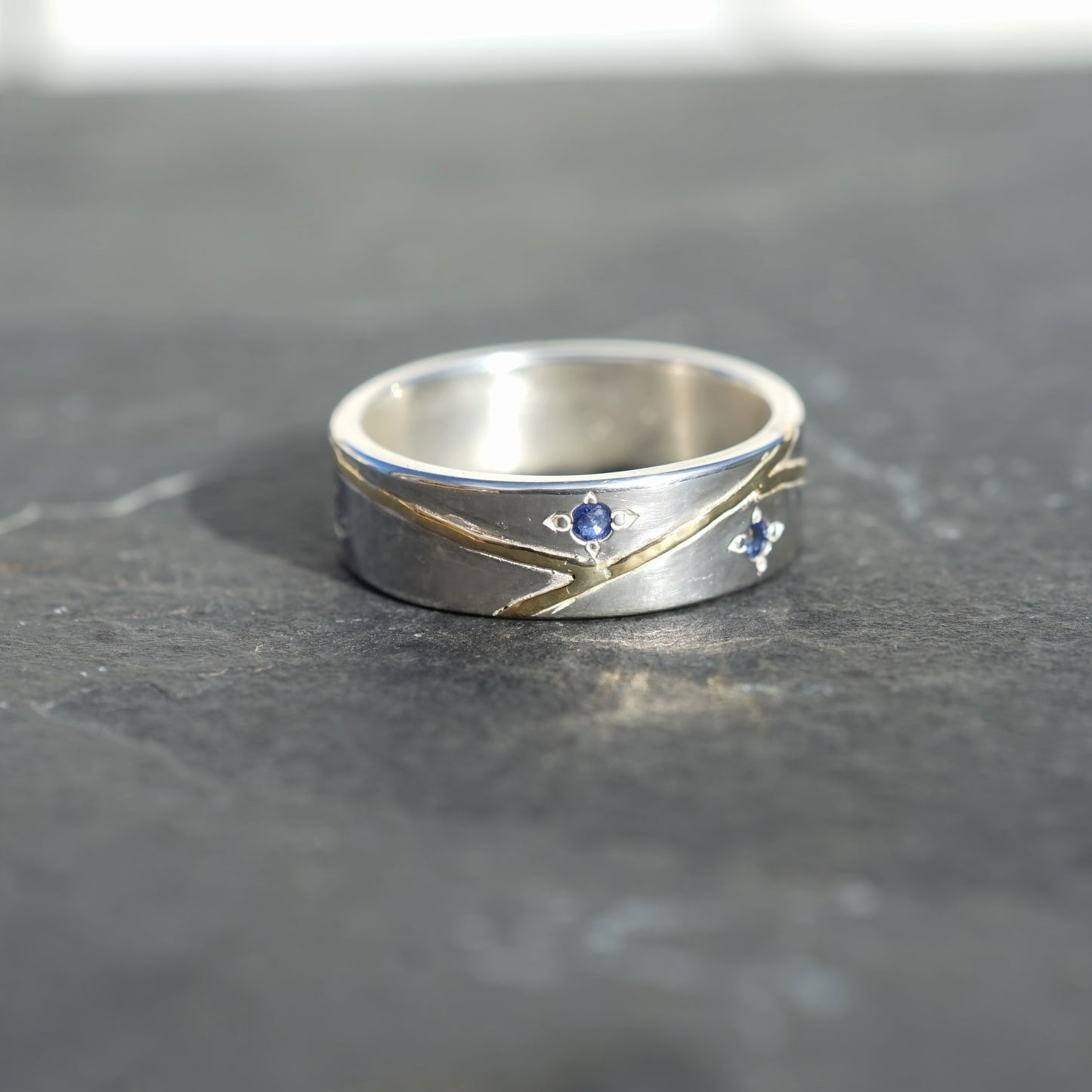 Silver, Blue Sapphire and 18ct Gold Ring, size V