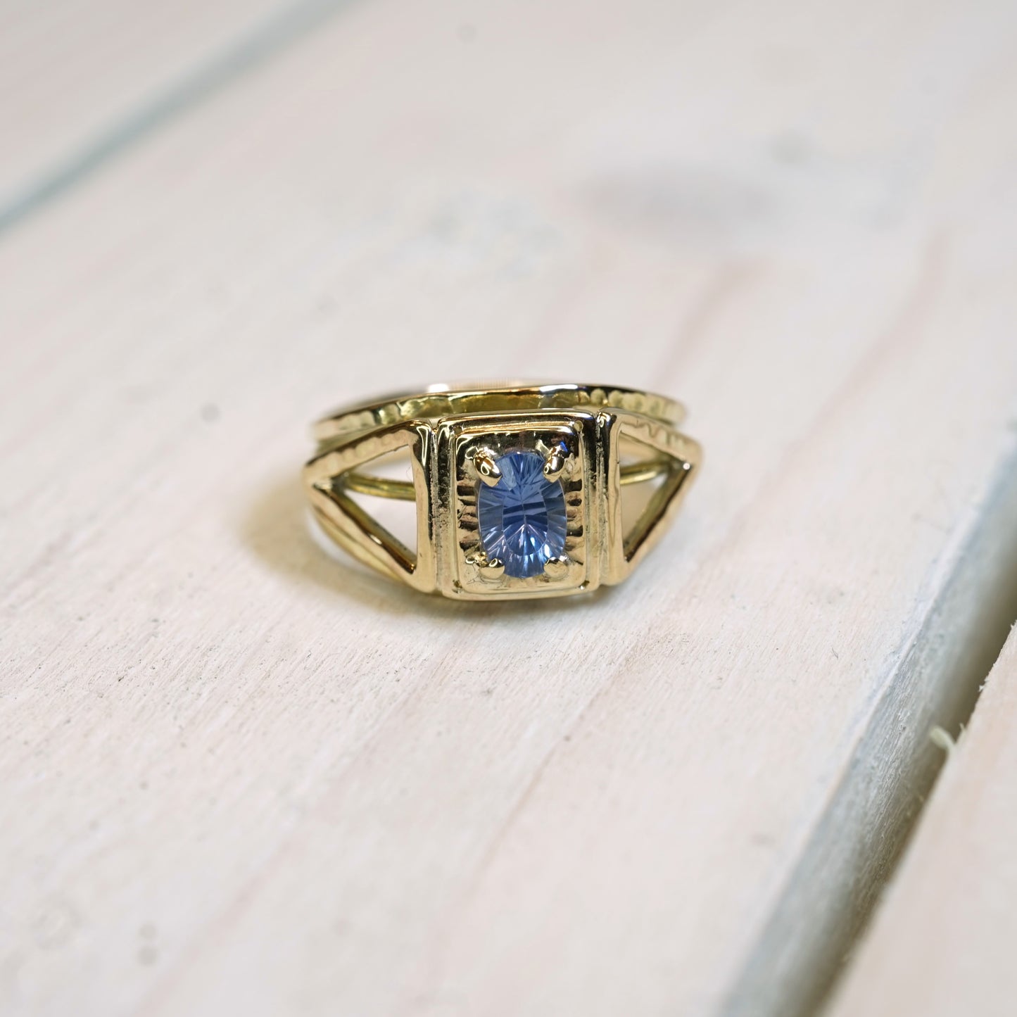 9ct Gold and Blue Sapphire Signet Ring, size N
