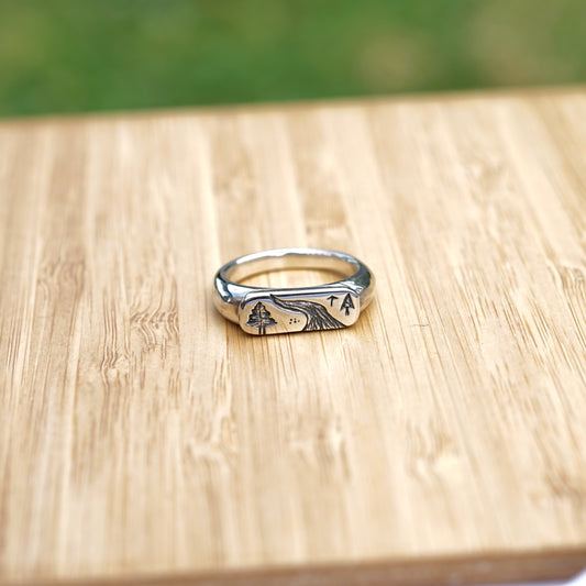 Horizon Stacking Signet Ring